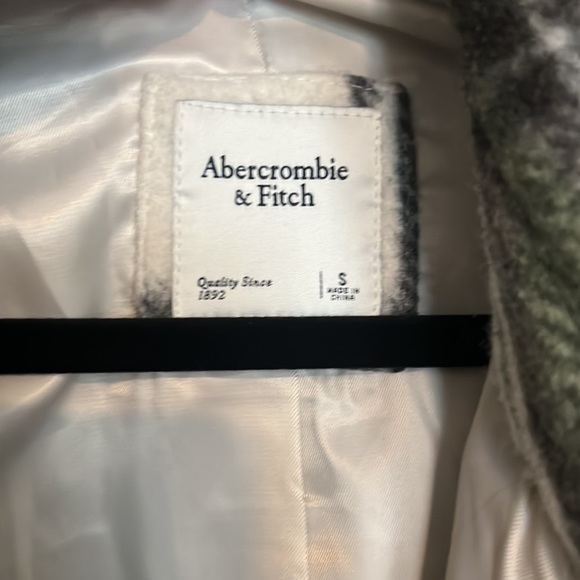 Abercrombie & Fitch jacket - Picture 2 of 4